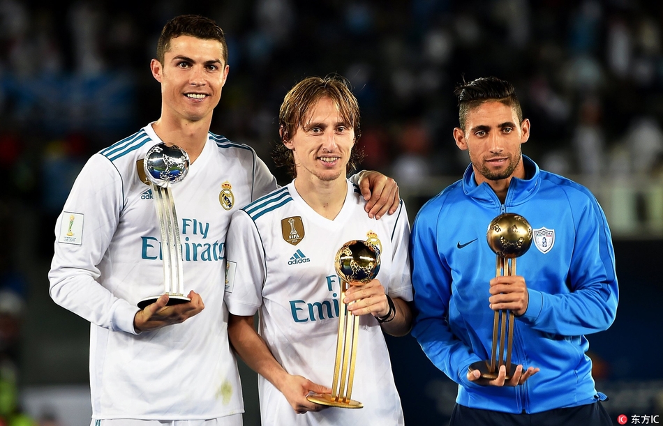 C罗获世俱杯银球奖