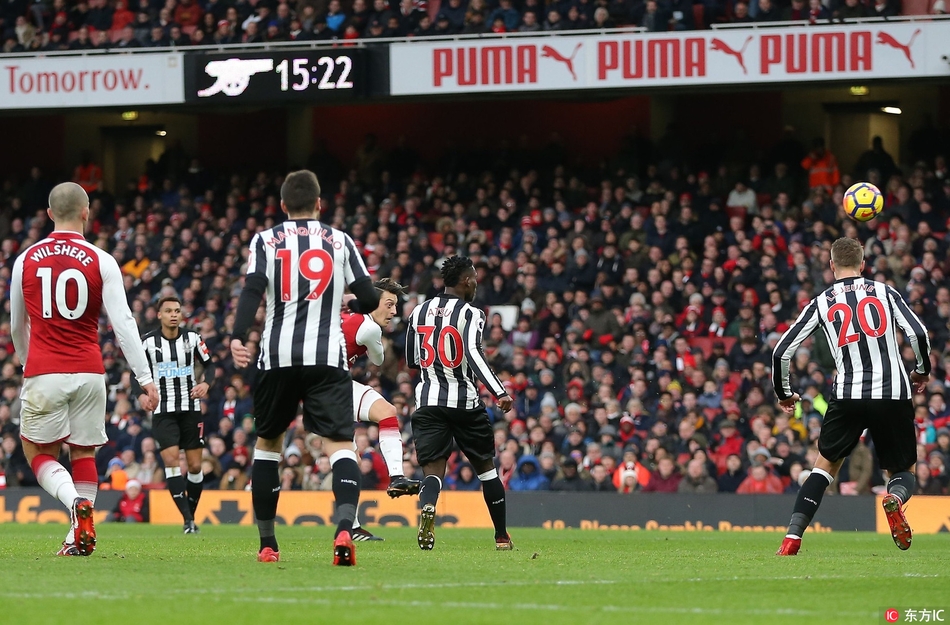 厄齐尔攻破对手大门