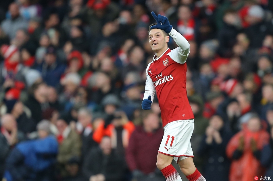 厄齐尔首开纪录