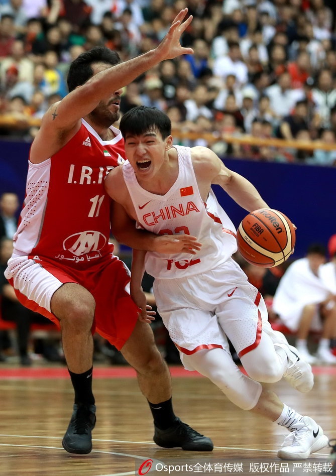 中国男篮蓝队VS伊朗队图片 343764 669x948