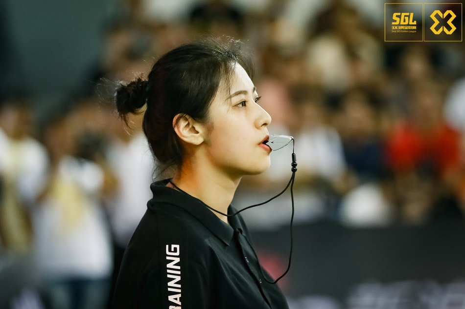 中国篮球颜值最高女裁判【组图】_椰网