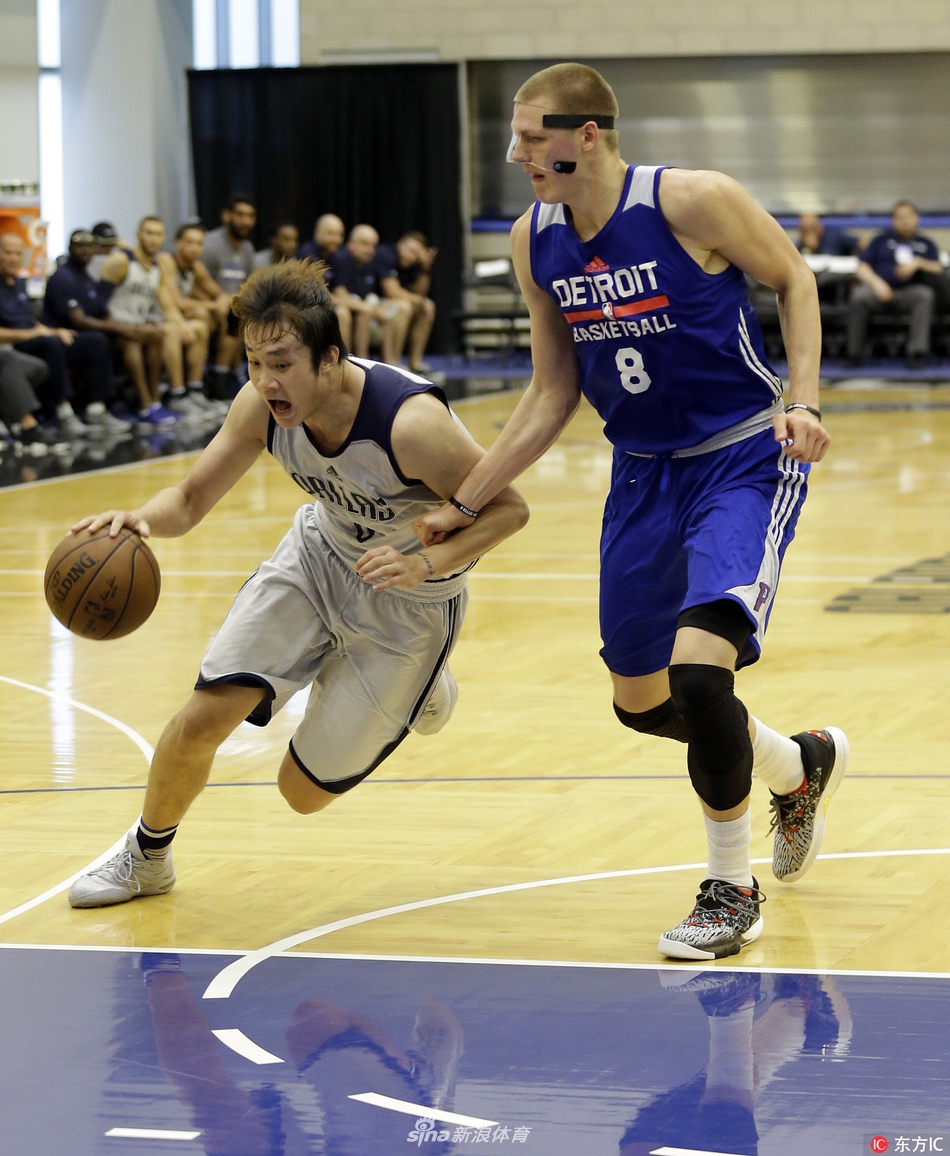 丁彦雨航13分 助攻绝杀夏季联赛夺冠图片 758