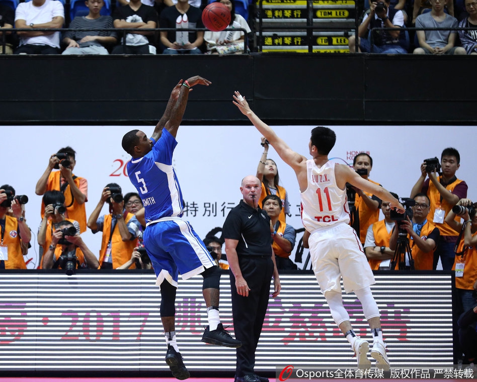CBA扣篮王孙铭徽平地惊雷,以一记舒展的大风车灌篮回应NBA群星,小小的身躯里蕴藏着巨大的能量