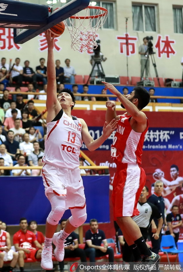中国男篮蓝队VS伊朗队图片 383332 637x948