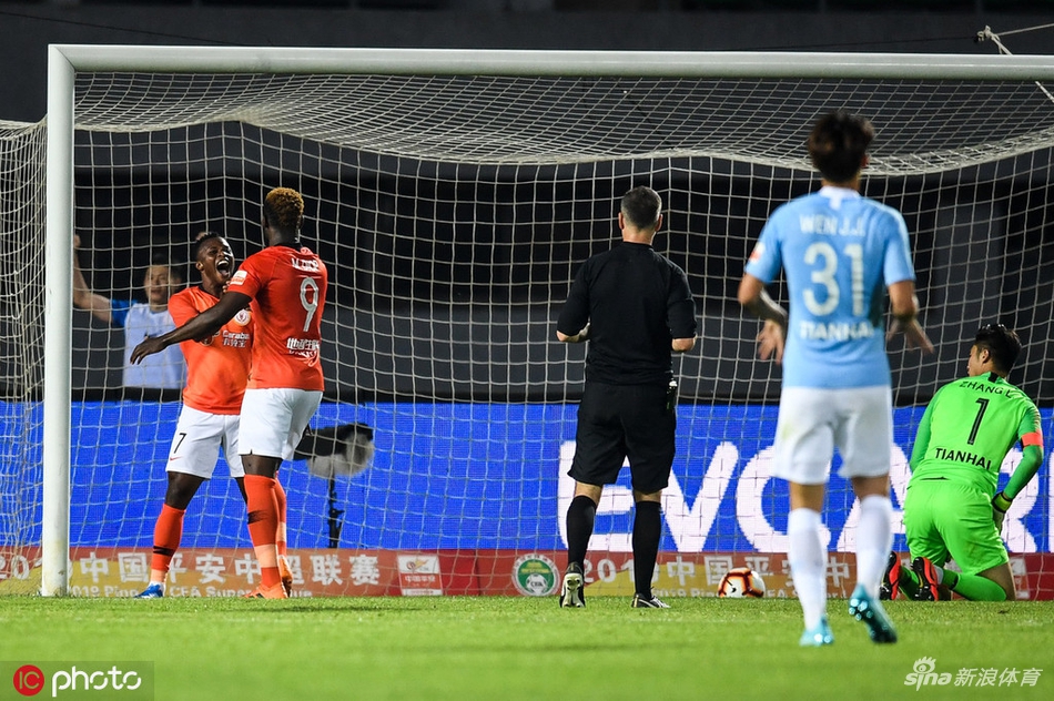 三大优势，“中西合璧”，邵佳一是国足主帅最佳人选吗？