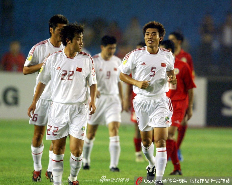 .时间6月2日,国足在客场迎战泰国,这也是队长郑