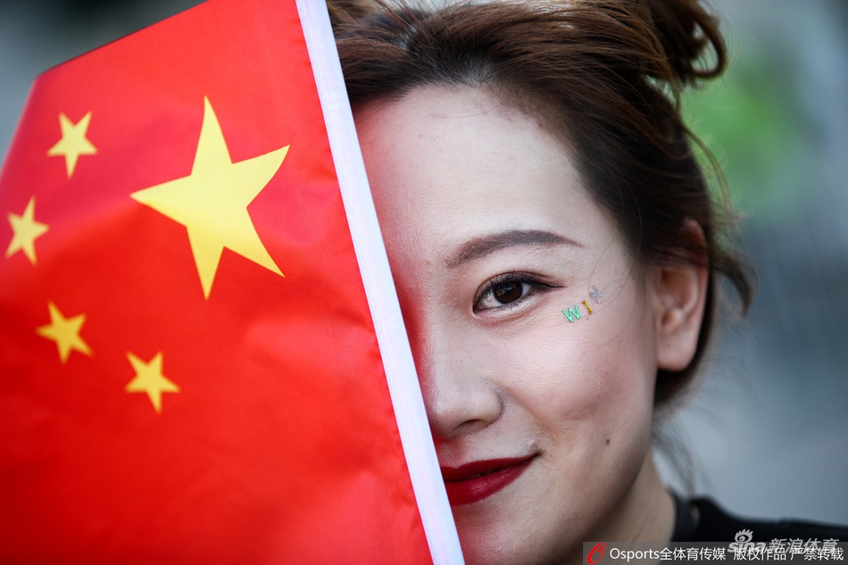 官方：传奇主帅希斯菲尔德等三人入选德国足球名人堂