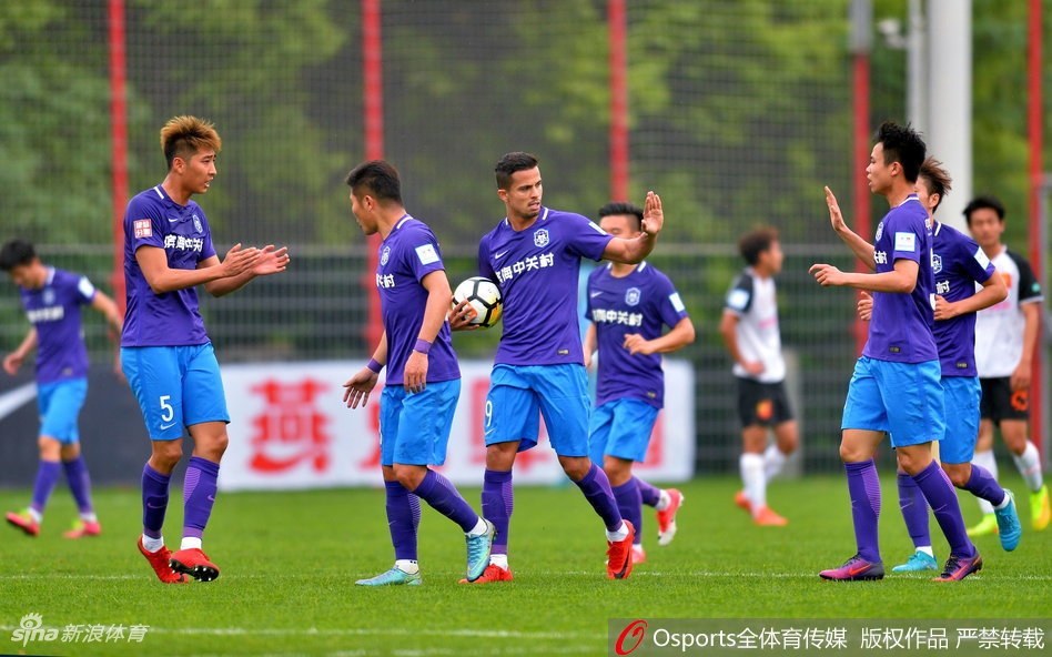 [流言板]PerfecT跟Deft合照：赫奎哥，好久不見了啊，good~