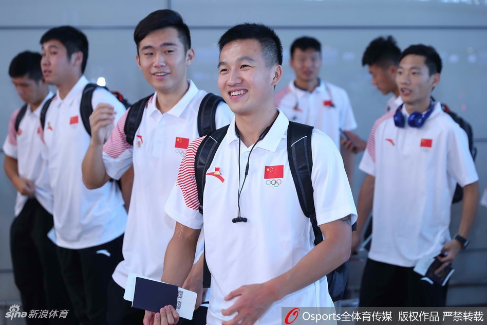 亚运会2018足球图片