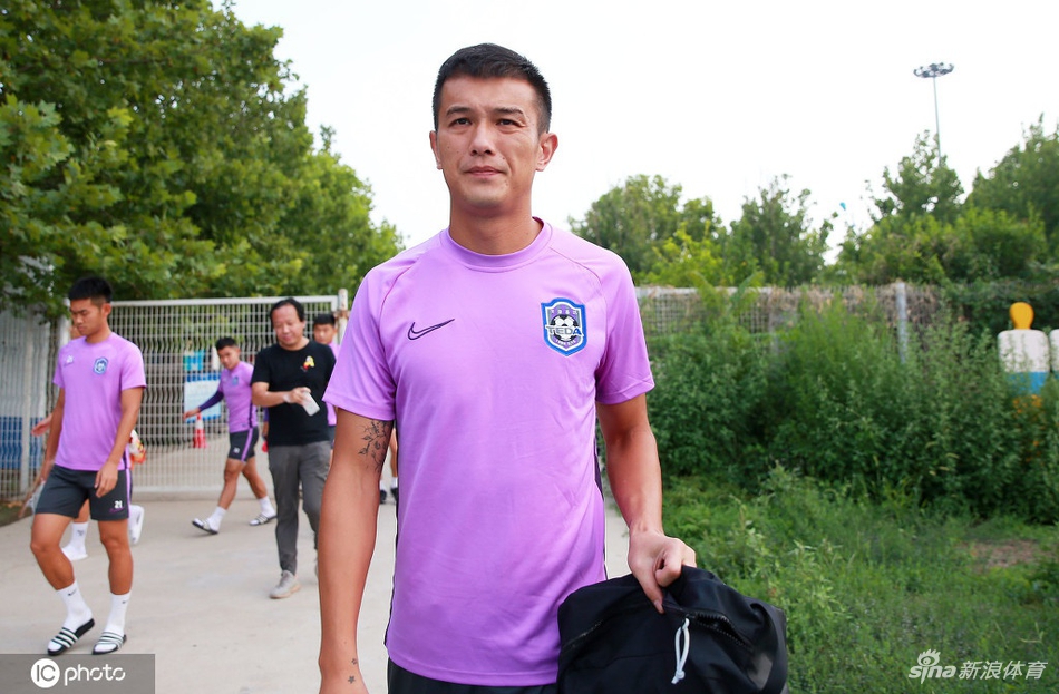毛剑卿：邵佳一各方面都适合国足 外教比较自我土帅大家商量着来