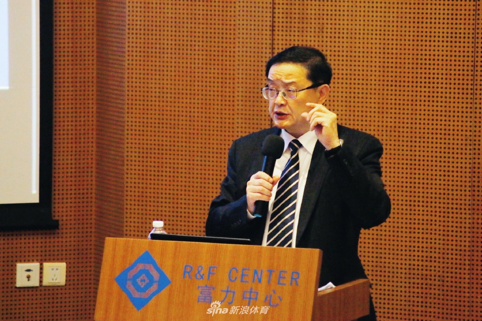 李毓毅:每队应培养两个球星 球员需要不断走出去