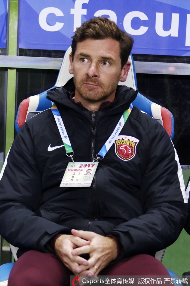 博阿斯瘫坐无奈