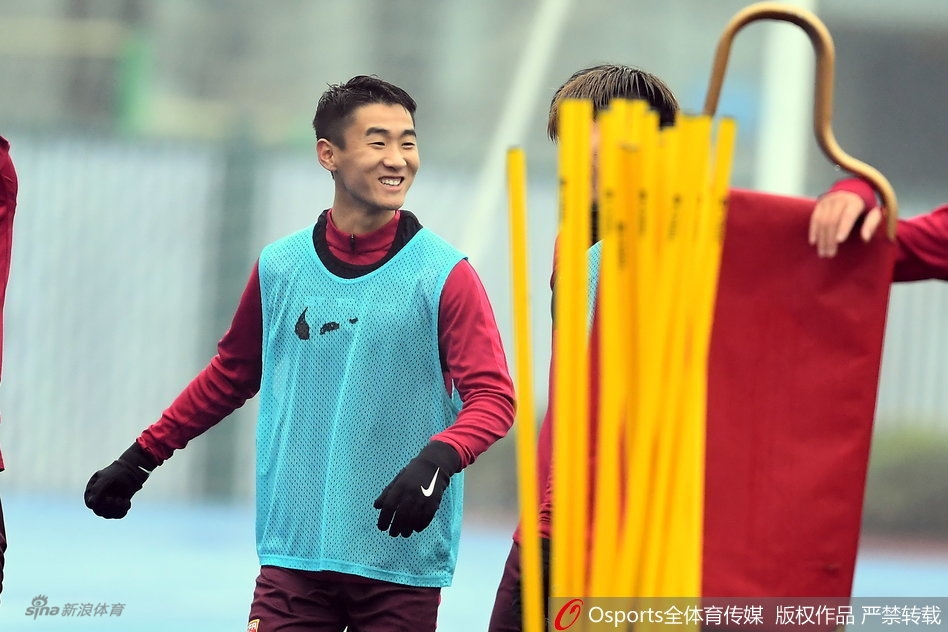 官方運營都換了，王佳啥時候換，真的尷尬