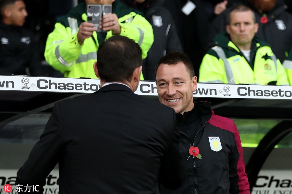 终场哨响，胜负已分。兰帕德走向客队教练席，与特里再次握手。此时的特里眼神中既有对老友的关切，也难掩胜利者的喜悦，而兰帕德的脸上则写满了不甘与坚毅，仿佛在告诉世界这只是个开始。