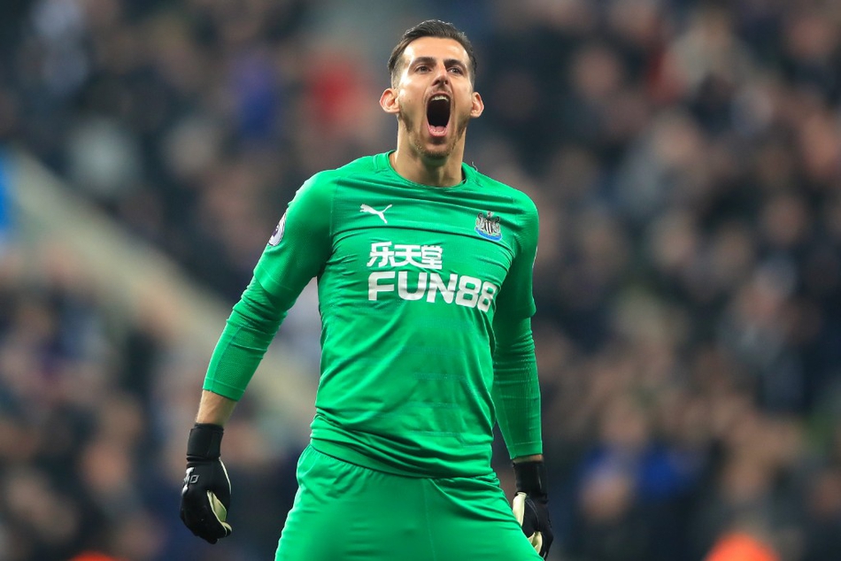 斯洛伐克守护神杜布拉夫卡目光如炬，在纽卡城门线前筑起一道白色城墙