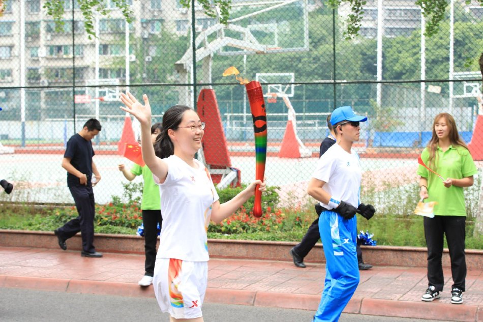 大运会火炬传递成都站