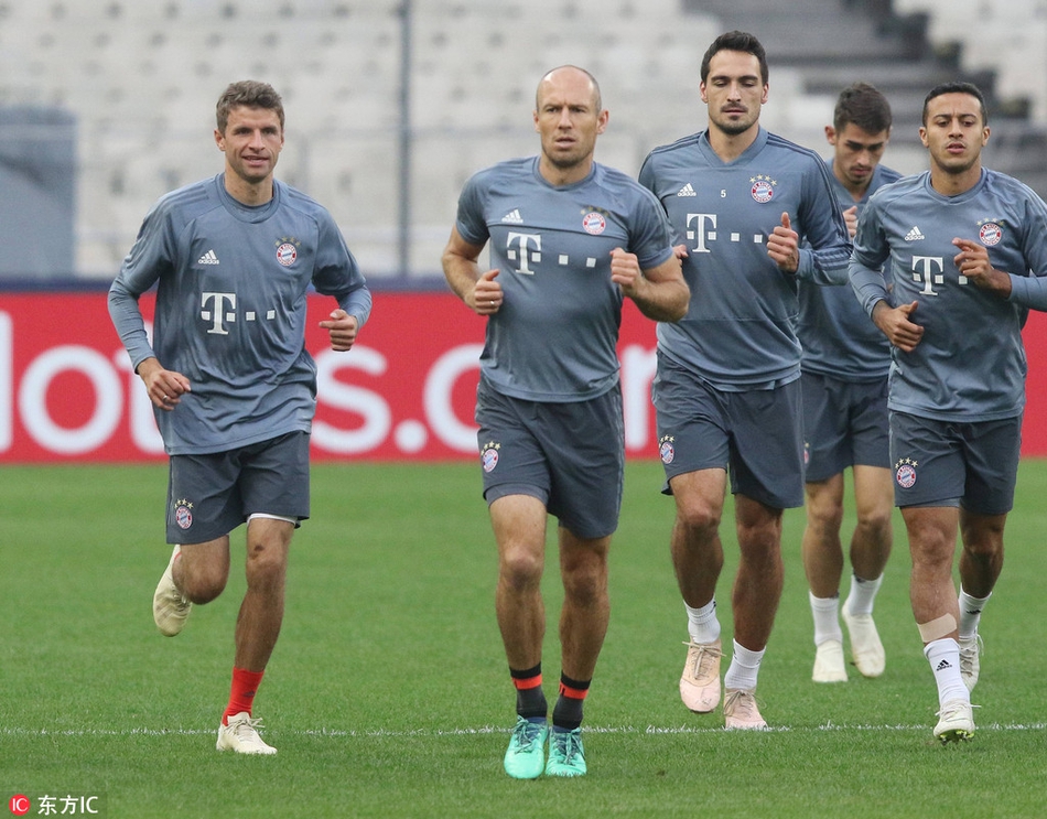 低級失誤!韋世豪開角球程月磊出擊摘空氣,帕拉西奧斯笑納大禮