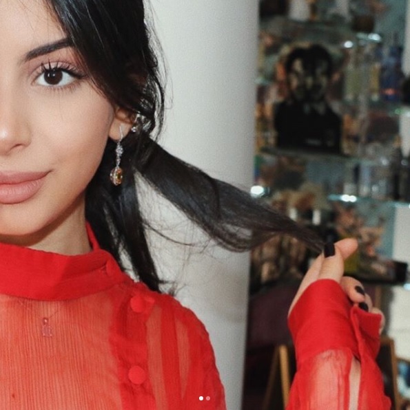 小法继女美艳私房照