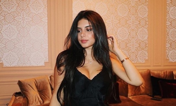 小法继女美艳私房照