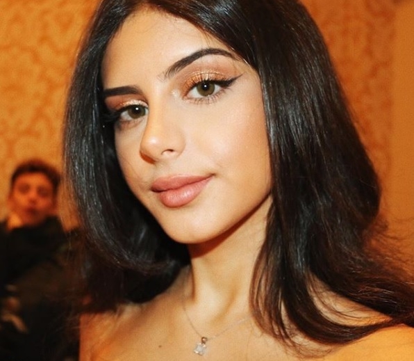 小法继女美艳私房照