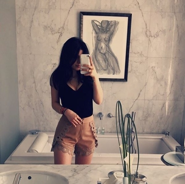 小法继女美艳私房照