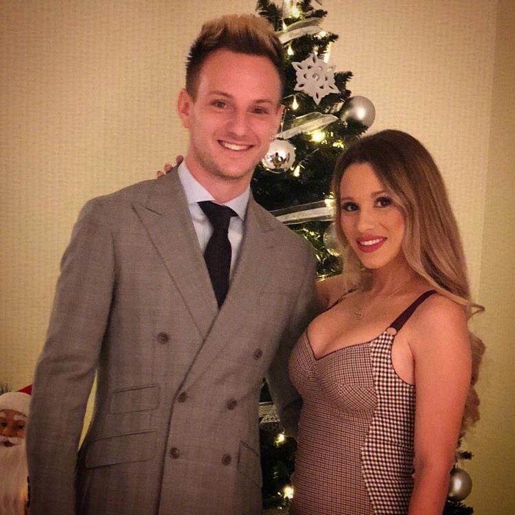 巴萨球星迎新年