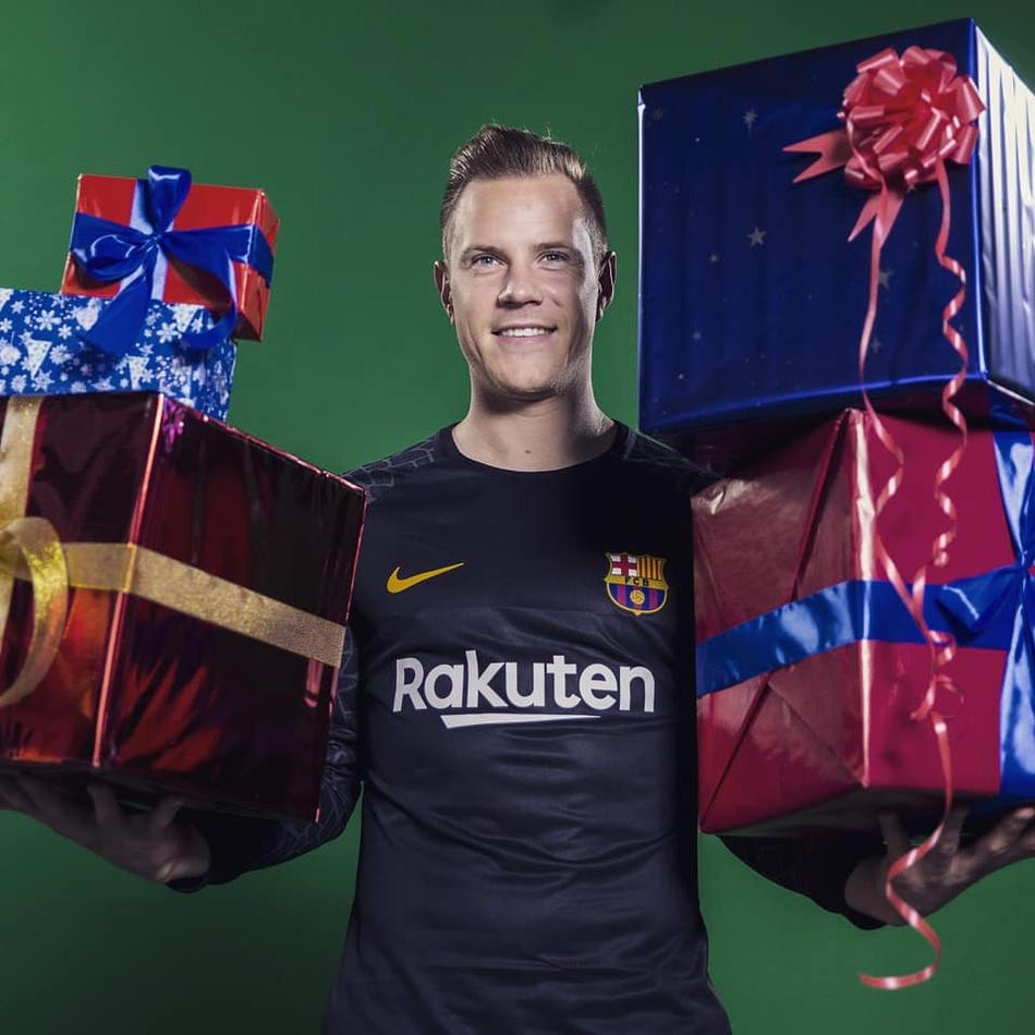 圣诞快乐！巴萨球星送祝福