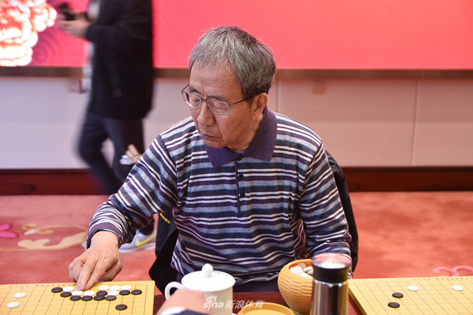 华以刚指导棋迷