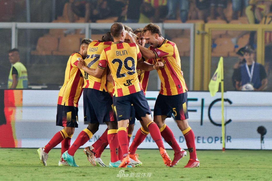 迪弗朗西斯科打入制胜球瞬间，皮球应声入网，拉齐奥门将普罗维德尔鞭长莫及，只能目送足球飞入死角。