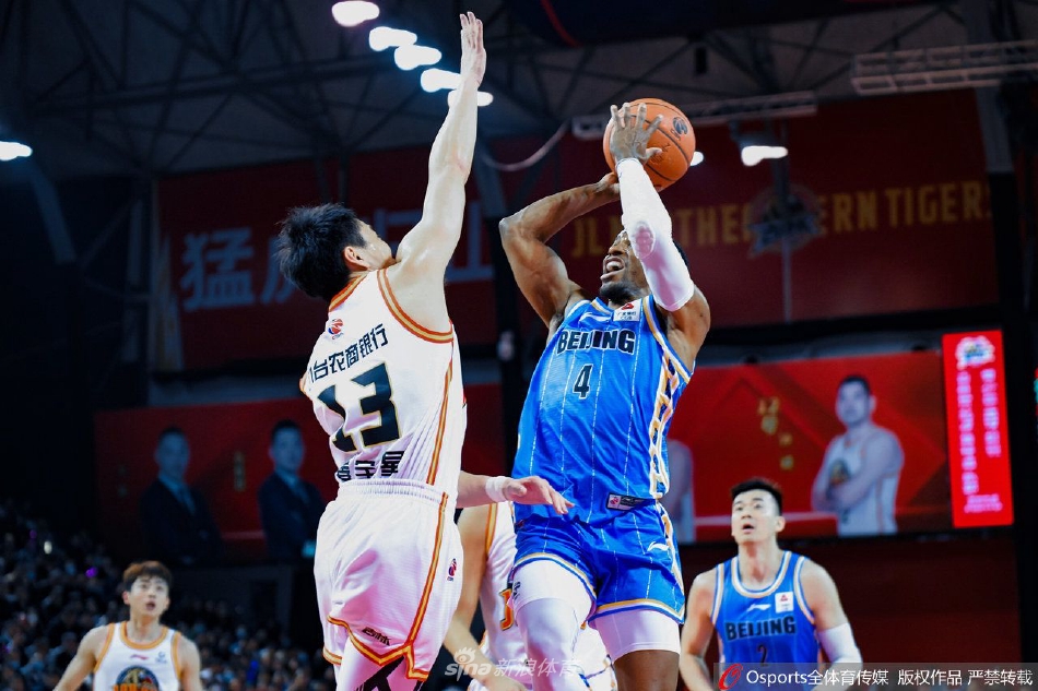 [<a href=https://www.89992.com/basketball/22490/ target=_blank class=infotextkey>CBA</a>]九台农商102-127负北京首钢