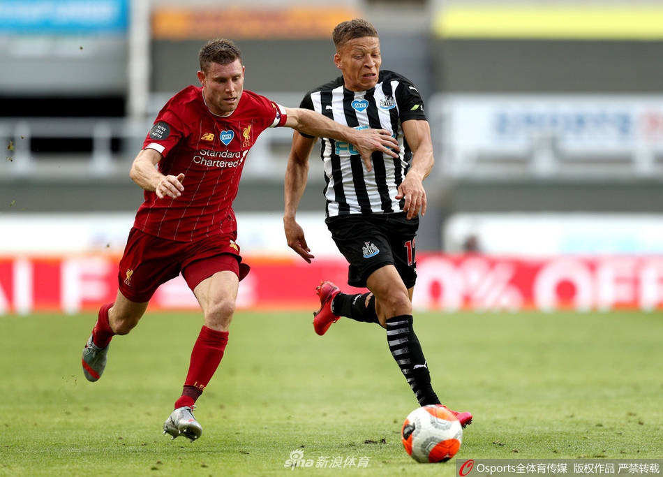 比赛结束的哨音响起，利物浦门将阿利松握拳怒吼，身后是纽卡斯尔凄凉的晚霞，一夫当关的气势宣告着红军本赛季的完美收官