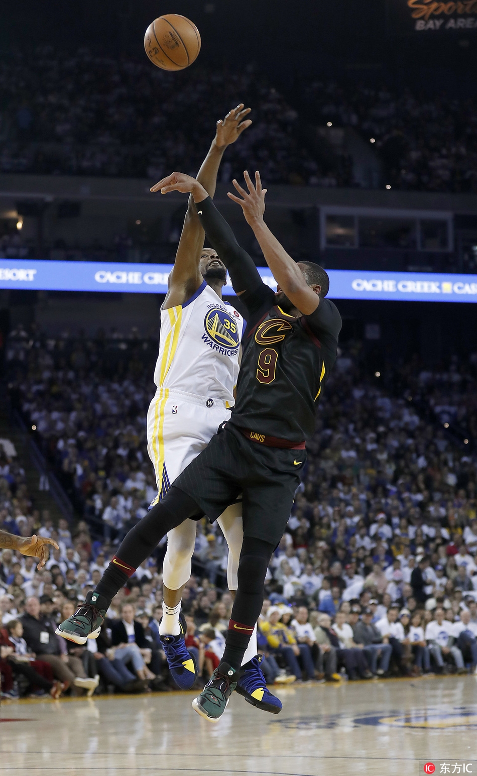 韦德防守杜兰特