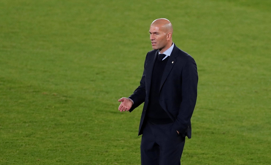 齐达内指挥比赛