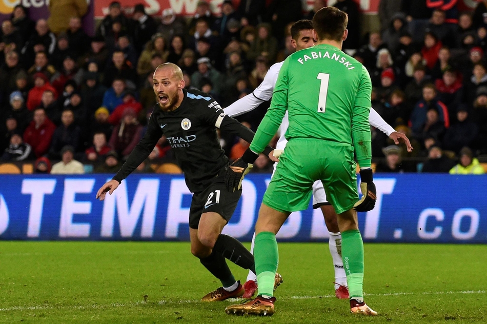 席尔瓦庆祝破门