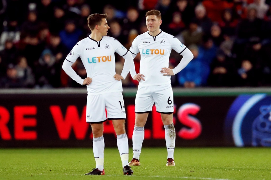 沮丧的斯旺西队员