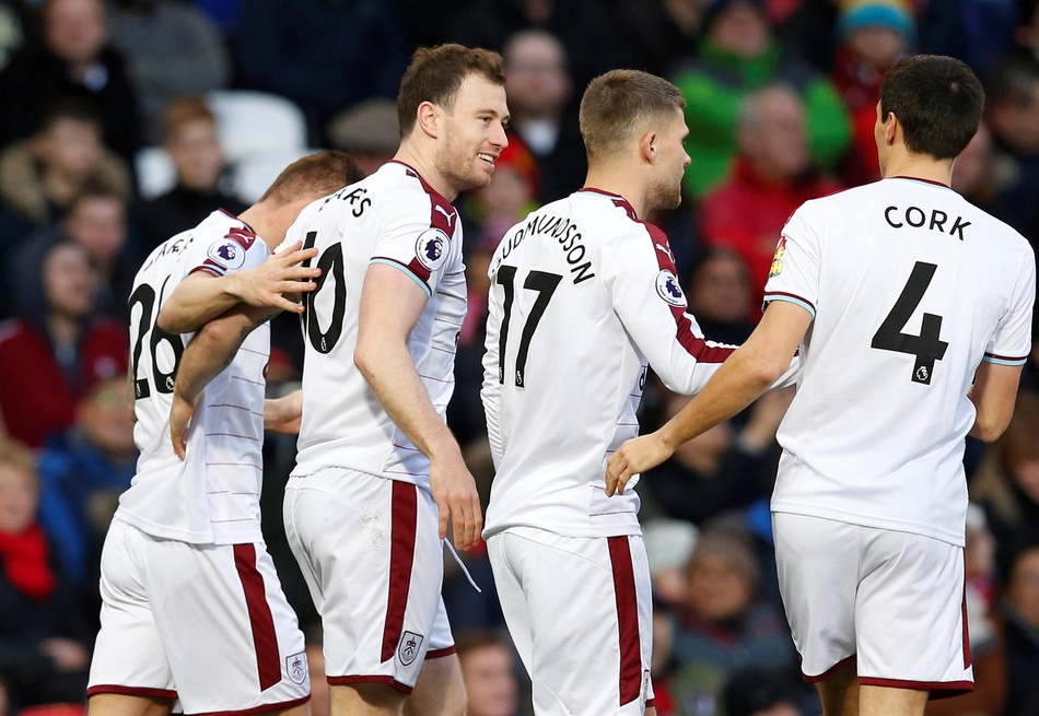 伯恩利率先破门