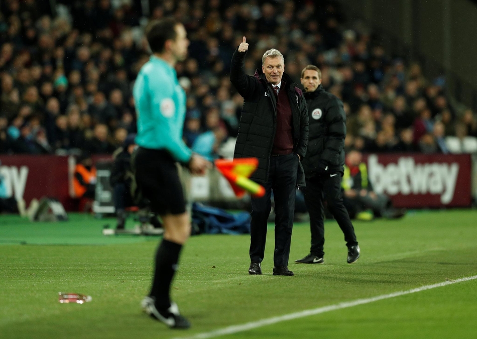 莫耶斯指挥比赛