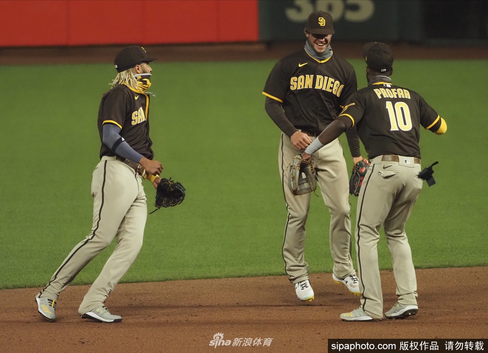 mlb圣地亚哥教士5-3旧金山巨人