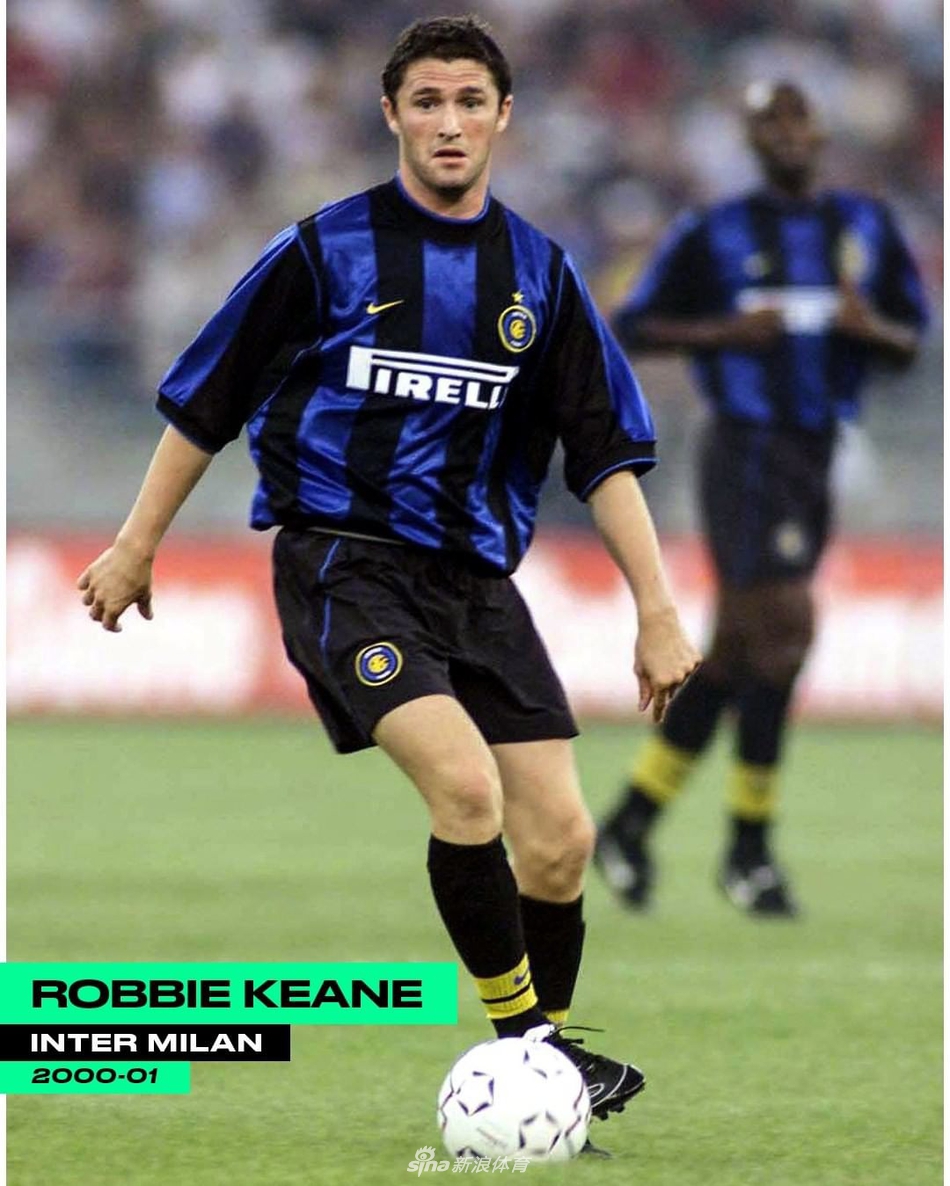 罗比-基恩身披国际米兰战袍，在训练场上带球疾进，亚平宁的阳光记录下了他这段短暂而鲜为人知的蓝黑岁月。
