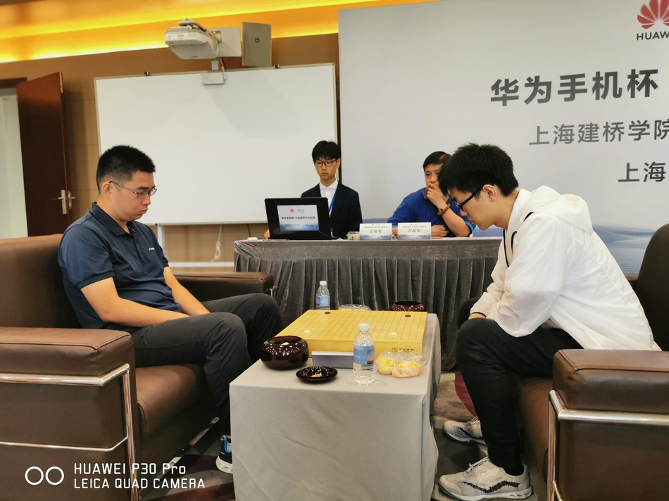 上海建桥学院队2比2江西hg0088皇冠特酒