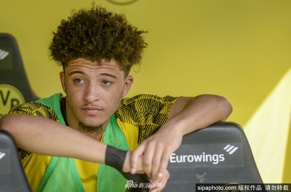 詹姆斯轉發克拉克賽季第二次三雙:黑子們!我喜歡!