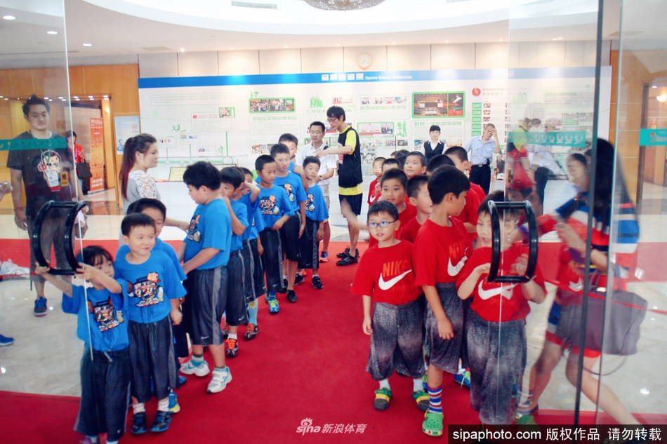 西海岸总经理：杨智、刘健、毛雷尔等人将跟随邵佳一加入国足