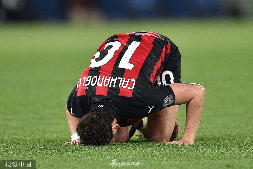 比赛最后时刻，因莫比莱终于迎来自己的进球时刻，他侧身凌空抽射，皮球如炮弹般飞入网窝，整个奥林匹克球场都为之沸腾。