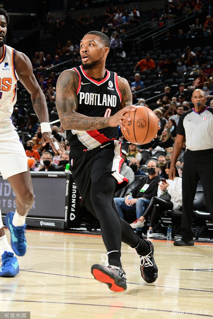 nba季前赛开拓者74-119太阳,达米安-利拉德12分,cj-迈克科伦姆10分