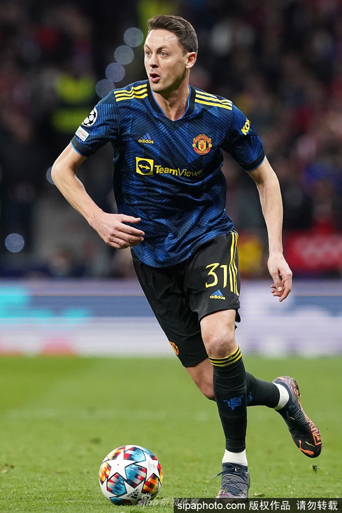 C罗破门后激情怒吼，与飞奔而来的马蒂奇紧紧相拥庆祝