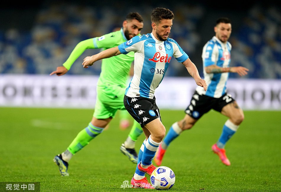 因西涅远射世界波，皮球划出美妙弧线直挂死角