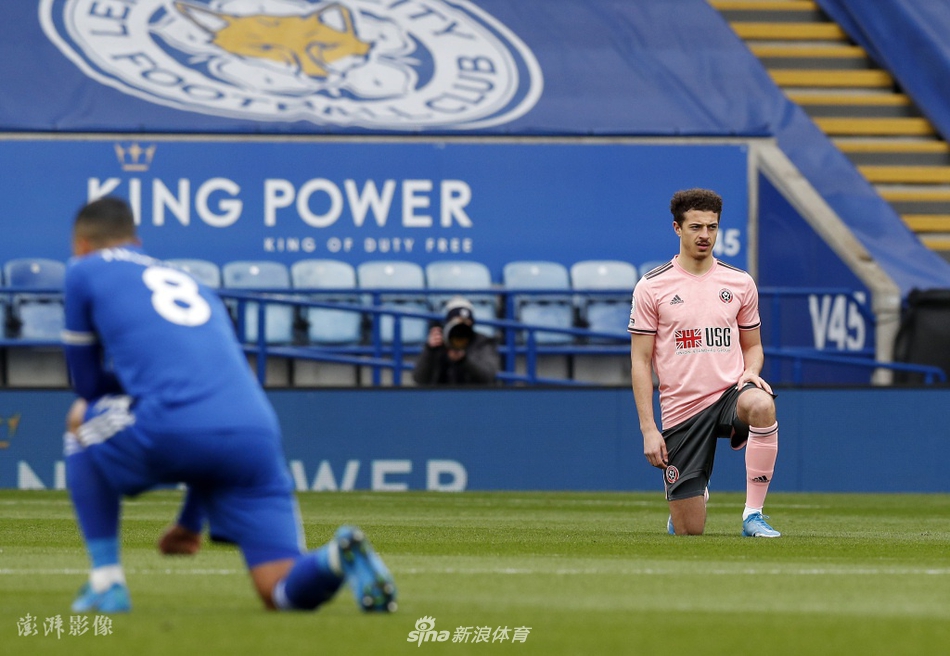 就應該這么打！戈貝爾掩護后下順 接球雙手滑翔暴扣！