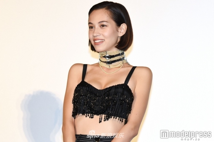 狠人！福登庆祝时“裸绞”谢尔基