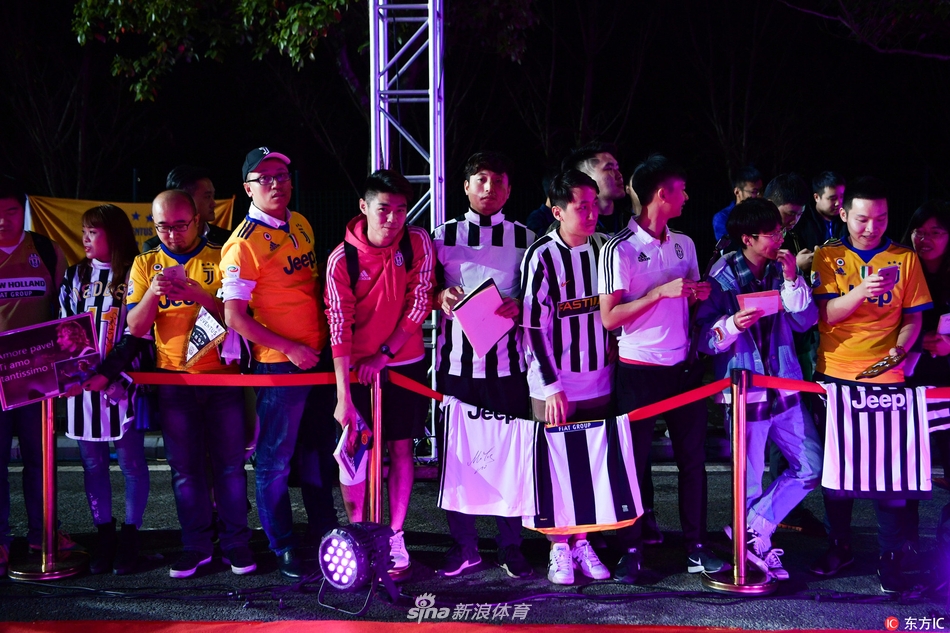 rookie和doinb之間的矛盾到底是誰的問題