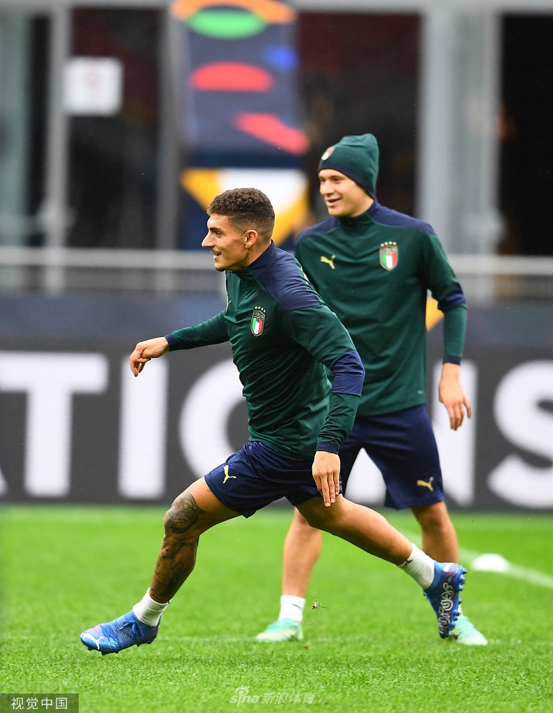 维拉蒂在发布会上面带微笑，这位中场核心即将在中场与西班牙的年轻才俊们展开一场智慧与技术的较量。